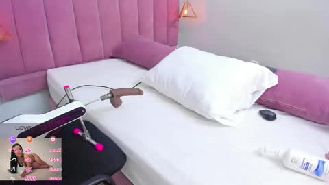 Megan  online show from December 22, 2025, 7:44 pm