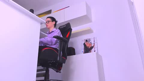 Megan online show from December 20, 2024, 10:00 pm