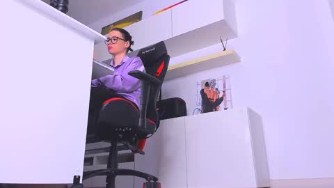 Megan online show from February 9, 2025, 8:13 pm