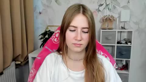 Megan online show from December 5, 2025, 7:39 am