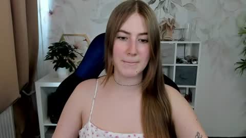 Snapshot of meganx_candy chatting on June 24, 2026, 12:26 pm Megan online show from June 24, 2026, 12:26 pm