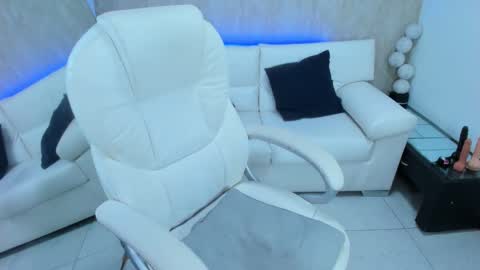 meggan online show from February 25, 2025, 7:42 am