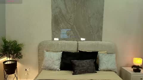 Snapshot of meggan_luxx chatting on July 9, 2026, 11:14 am MEGGAN LUXX online show from July 9, 2026, 11:14 am