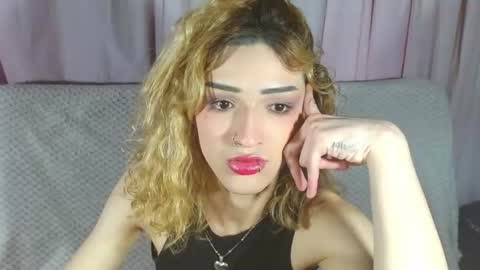meghan_devil_ online show from June 27, 2026, 4:39 am