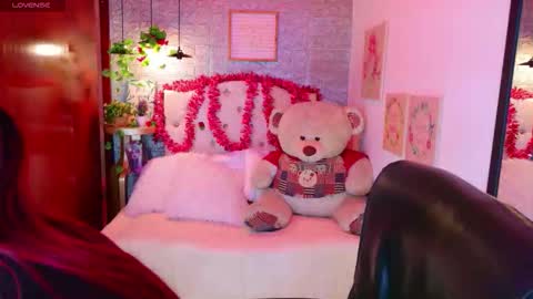 Meghan online show from December 17, 2025, 3:12 am