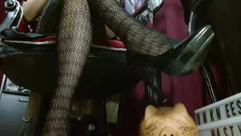 Snapshot of megoddessara chatting on May 31, 2026, 4:14 pm Goddess Sara online show from May 31, 2026, 4:14 pm