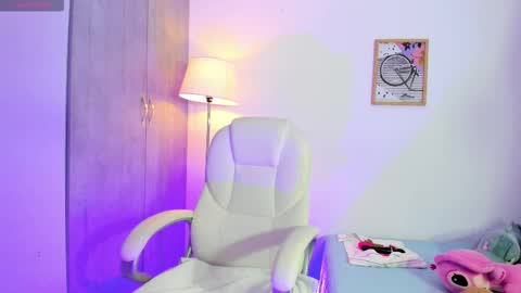 Ann online show from October 27, 2025, 2:04 am