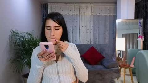 Mei online show from March 5, 2025, 11:38 pm