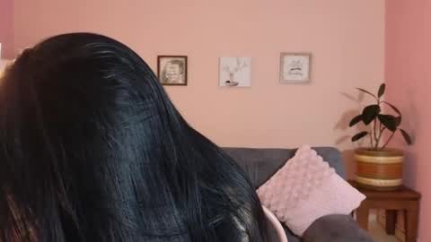 Mei online show from September 17, 2025, 12:07 pm