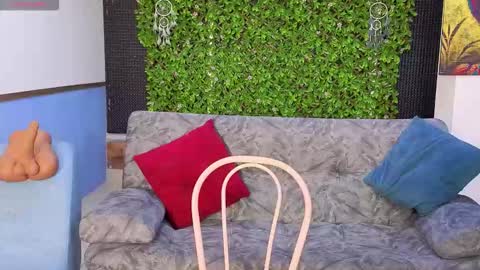 Mei online show from November 17, 2025, 11:27 am