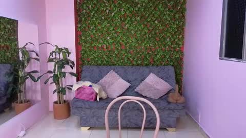 Mei online show from February 11, 2026, 8:03 pm