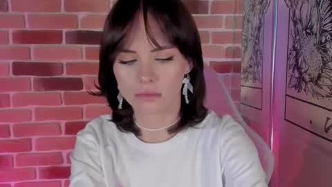 Katie  Payne online show from October 5, 2025, 4:22 am