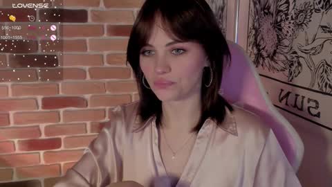 Katie  Payne online show from December 1, 2025, 4:56 pm