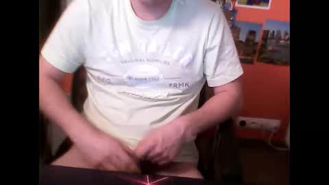 meks5544 online show from April 17, 2026, 11:19 pm