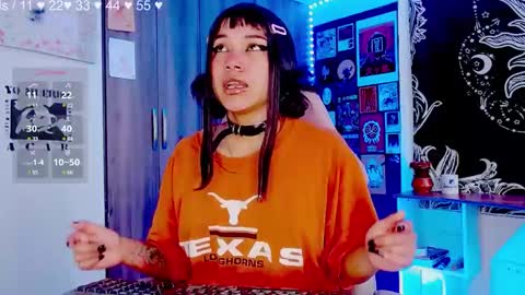 Melissa  -  -  Please help me to reach 100 thumbs up online show from December 27, 2024, 5:59 pm