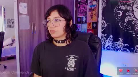 Melissa  -  -  Please help me to reach 100 thumbs up online show from September 9, 2025, 3:33 pm