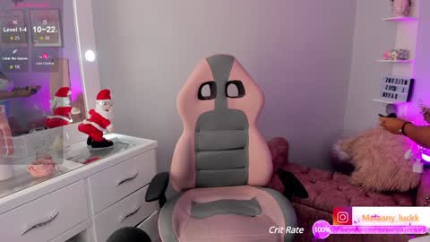 Melaany  online show from December 13, 2024, 7:10 pm