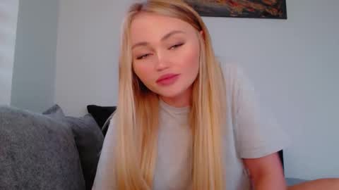 Melania online show from November 4, 2025, 12:37 pm