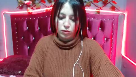 melani_cute01 online show from February 3, 2025, 2:25 am