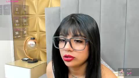 Snapshot of melani_dream chatting on June 17, 2026, 2:07 pm Melani online show from June 17, 2026, 2:07 pm