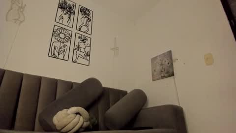 melani greyy online show from February 4, 2025, 11:16 pm