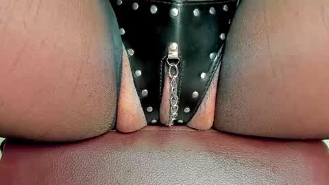 Melania online show from October 19, 2025, 1:23 pm