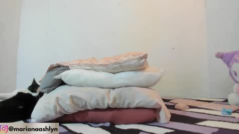 Melanie Independent model online show from November 29, 2025, 11:52 pm