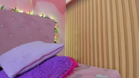 Snapshot of melanie__evans chatting on April 25, 2026, 1:41 pm melanie__evans online show from April 25, 2026, 1:41 pm