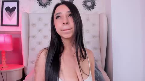 Melanie online show from March 11, 2025, 5:35 pm