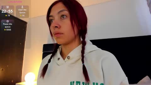 Melanie roux  online show from February 21, 2026, 12:06 pm