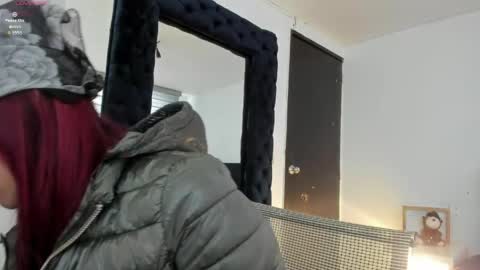 Snapshot of melanie_roux_ chatting on April 28, 2026, 12:21 pm Melanie roux online show from April 28, 2026, 12:21 pm
