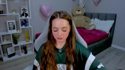 MelanieAlves online show from March 17, 2026, 6:33 pm