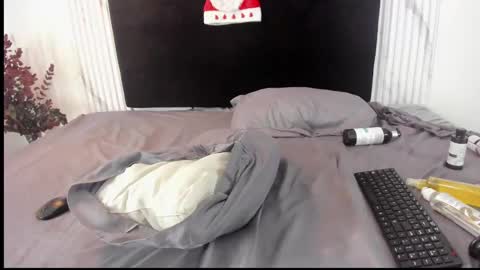 Melaniecooper online show from December 12, 2024, 4:53 pm