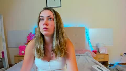 Snapshot of melaniecutys chatting on July 20, 2026, 10:39 am Melania online show from July 20, 2026, 10:39 am