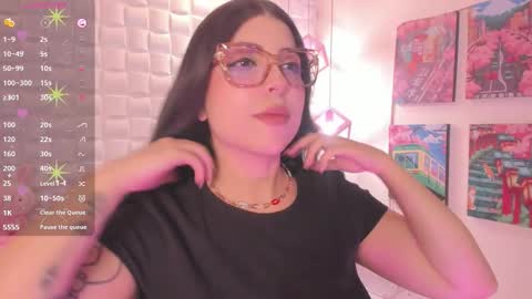 melaniegrayx online show from February 9, 2026, 2:43 pm