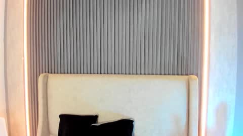 MelanieRoah online show from March 22, 2026, 2:20 pm