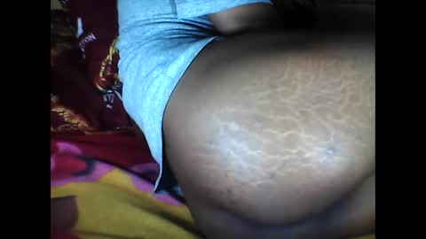 melanih online show from December 23, 2025, 4:43 am