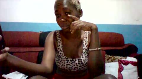 melaninndriping online show from October 24, 2025, 1:18 pm