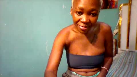 melaninndriping online show from October 28, 2025, 7:34 am