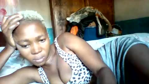 melaninndriping online show from November 6, 2025, 6:58 am