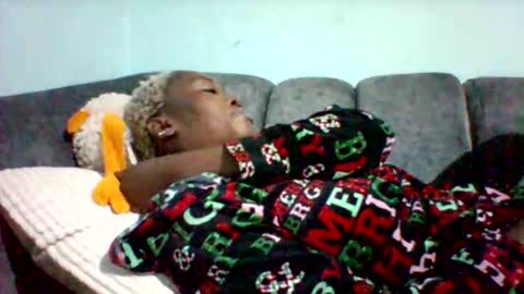 melaninndriping online show from November 7, 2025, 12:10 am