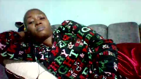 melaninndriping online show from November 8, 2025, 7:34 pm