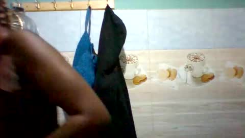 melaninndriping online show from November 27, 2025, 7:16 pm