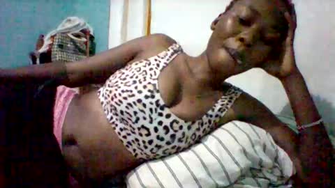 melaninndriping online show from December 2, 2025, 5:24 am