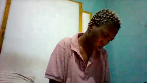 melaninndriping online show from December 3, 2025, 3:47 am