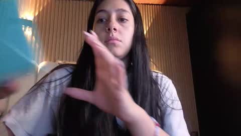 melanny_petite online show from March 18, 2026, 12:52 pm