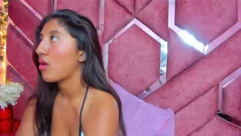 Snapshot of melannybrunette chatting on July 21, 2026, 8:33 pm melannybrunette online show from July 21, 2026, 8:33 pm