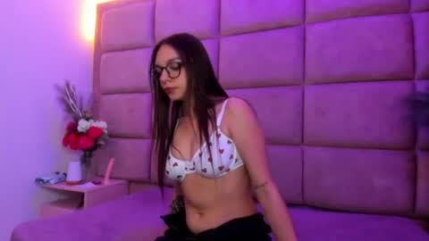 Melany online show from August 6, 2026, 12:40 pm