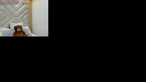 Melanie online show from March 8, 2025, 11:27 am