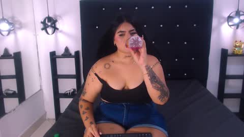 meli_blad online show from February 3, 2025, 7:42 pm